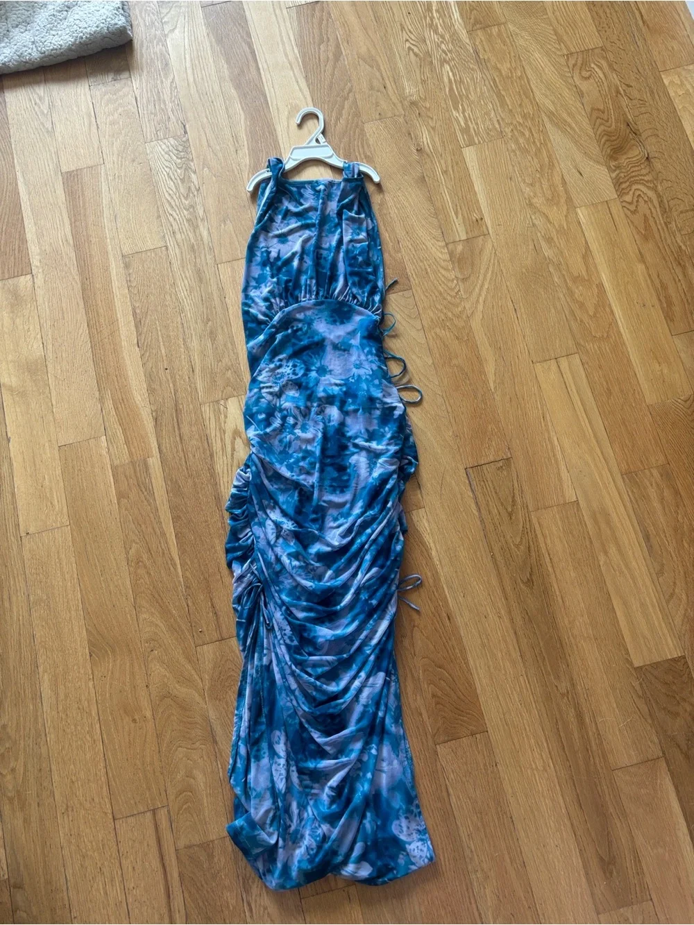 N/A sleek sleeveless